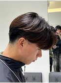 センターパートニュアンスパーマツーブロック刈り上げマッシュ