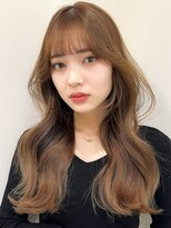 レイヤーカットシースルーバング大人ボブふんわりミディアム