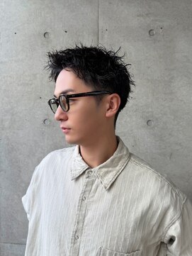 トゥイン 八王子(TWIN) スパイキーショート ツイストスパイラルパーマ ブルーブラック