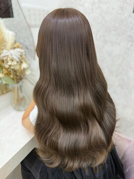 ラビス(Lovis) ミディアム/暗めカラー/デザインカラー/フェイスフレーミング