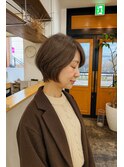 まわりと差がつく大人ショート×ヘーゼルベージュ