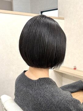 ルフトバイアンビエンテ(Luft by ambiente) 黒髪ボブスタイル