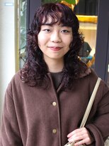 オーオ シカシカ(OOO YY)&nbsp;動きがしっかりと出るレイヤーパーマ×上品なワインレッド