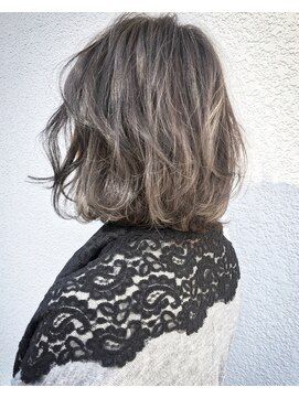 ヘアーアンドアトリエ マール(Hair&Atelier Marl) 【Marl】ムラ染め風ハイライトのグレージュカラー