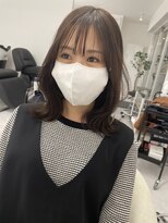 エラ(ELLA)&nbsp;グレージュ×韓国風ヘア