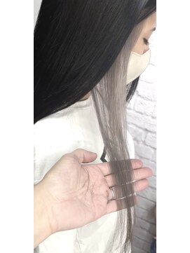 リヒト ヘアワークス(Licht HairWorks) インナーカラーシルバー×髪質改善シンデレラトリートメント
