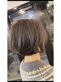 透明感 重め ショート