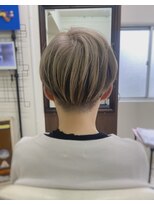 ヌ～&nbsp;刈り上げショート