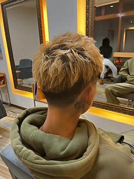 ヘアーアンドコークラシコ(Hair&Co. Clasico) 刈り上げショート