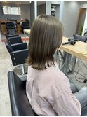 オリーブグレージュ