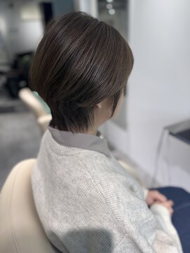 レヴリー(reverie) 白髪ぼかしショートボブハイライト40代50代ヘッドスパ