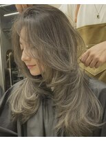 ヌエン 渋谷(NU/EN)&nbsp;海外ガールレイヤーカット/バタフライカット/ハッシュカット