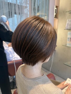 エム インターナショナル 春日部本店(EMU international) 大人の丸みショートボブ