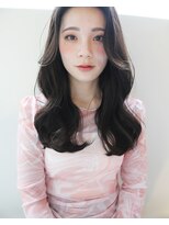 キングスベリー(Hair Relaxation King's Berry)&nbsp;センターパートロングウェーブ大人ガーリー