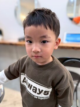 ロミーオム 本厚木(ROMMY. Homme) キッズカット男の子アクティブショート刈り上げ短髪子供/本厚木