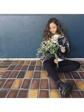 メロウ(MELLOW) 外国人風ブリーチハイライト×オリーブアッシュカラー