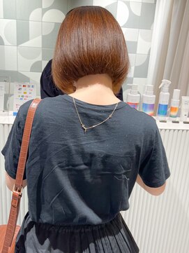 ラベスト キョウト(LOVEST) 首元にピタッとフィットするモードボブ