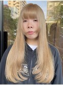 ナチュラルブロンド×デザインレイヤーカット