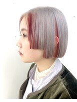 クク(QUQU)&nbsp;ステップカット　デザインカラー　ハイトーンボブ