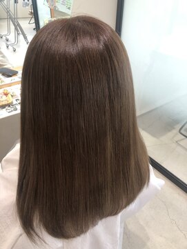 ファムバイアヴァンス(Femme by AVANCE.) 美髪×髪質改善ストレート