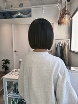 ロカ 表参道(loka)&nbsp;切りっぱなしボブ/グレージュ[表参道/ブリーチ/ハイライト]Mai