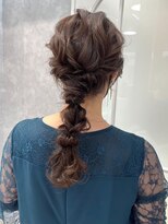 ポジ(poji)&nbsp;アレンジ　艶髪　髪質改善　ヘアセット　編みおろし　顔まわり