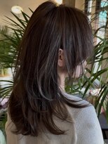 プカナ ラ(pukana_La)&nbsp;顔周りを似合わせた透明感増し増しフォギーベージュ