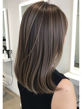 エル 新小岩(elu) 美髪/ワイドバング/レイヤーカット/くすみベージュ/新小岩駅