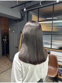 シンプルなのに洗練された透明感カラー／髪質改善トリートメント