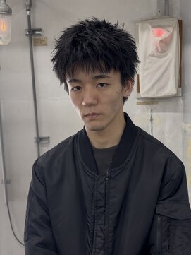 マーシー(MAAAAAC) 刈り上げなし長めスパイキーショート