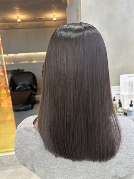 ロンドルーチェ 心斎橋(Lond luce) ダークアッシュ/ミディアムレイヤーカット［髪質改善/縮毛矯正］