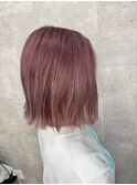 ピンクベージュ