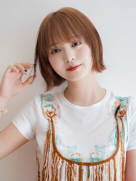 カライングドゥ(ing deux) 大人可愛い20代30代40代黒髪前下がりひし形小顔ボブ丸みショート