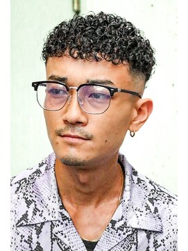 プロショップウェーブ(PRO SHOP WAVE) スペインカール/フェザーパーマ/メンズパーマ/テーパーフェード