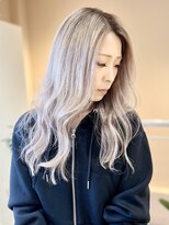 エミューバイメルシー(emmu by MERCI)&nbsp;ホワイトベージュシャドウルーツ
