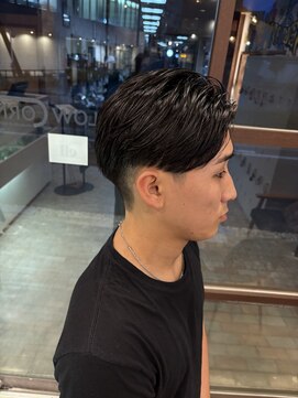 バロンドール 金沢文庫(Ballon d'or) ニュアンスパーマ/センターパート/センター分け/メンズマッシュ