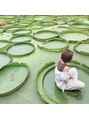 ファイブヘアーブティック(FIVE HairBoutique) 台湾旅行に行った時に蓮の葉の上に乗ったお気に入りの写真です