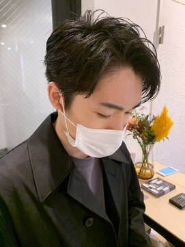 イースエモーション(ease et motion) 【ease et motion】センターパート　メンズヘア