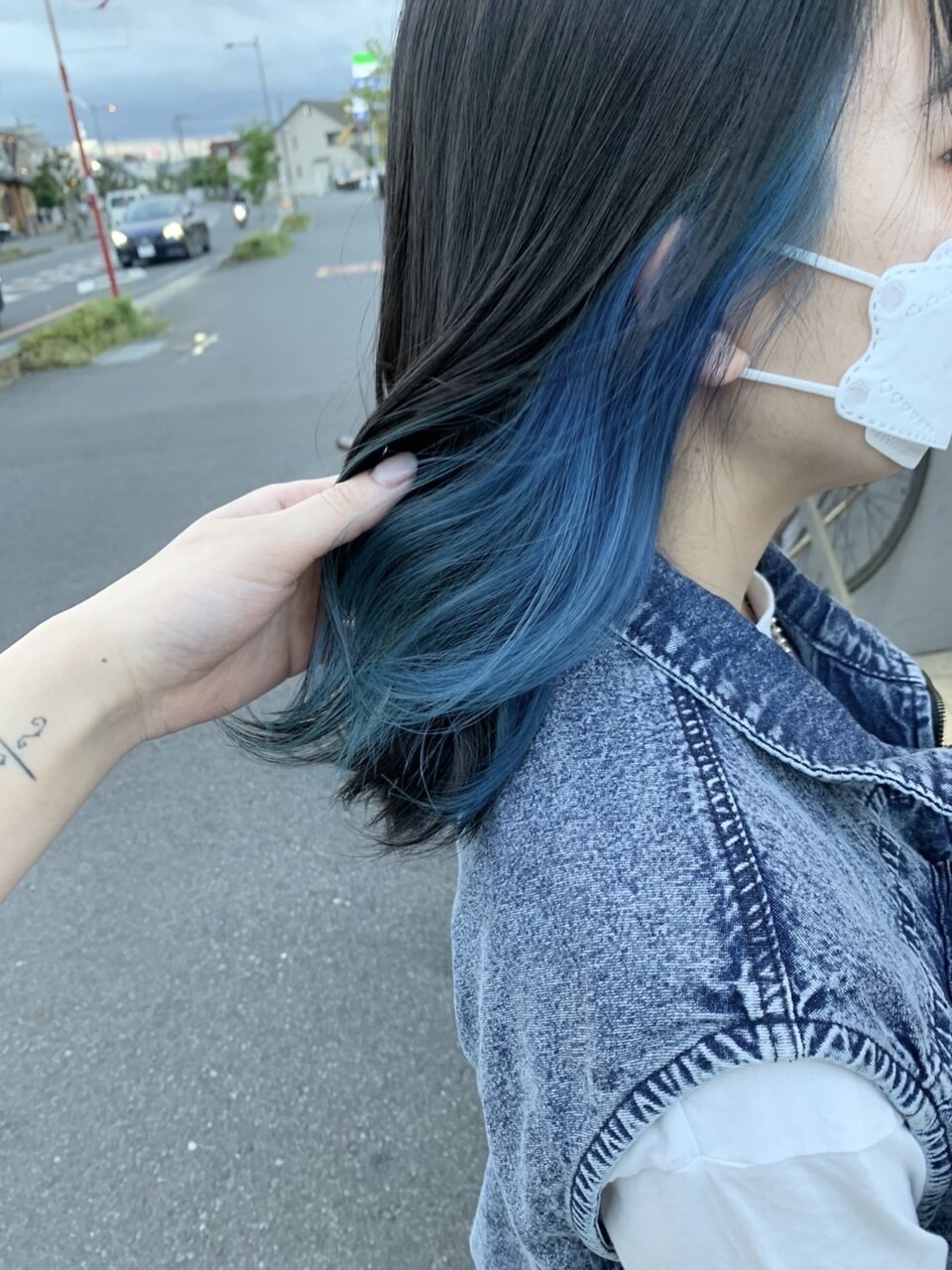 【美品】　山梨学院　インナー　ブルー デザインカラー🪼 根本にブルーのルーツカラーは ショートヘアー