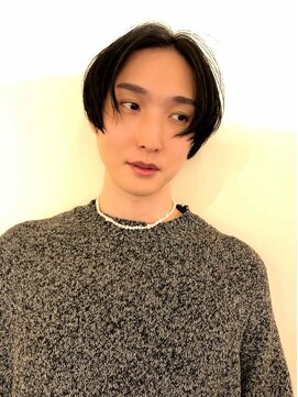 スエダ(SUEDA) ラフなメンズセンターパートスタイル