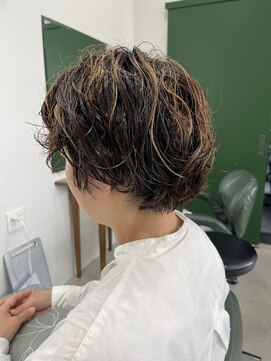 フー バイ セリナ(Fuu.by serina) ショートパーマ