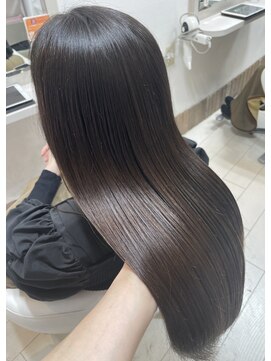 アミーベル(AMI a BELLE) 髪質改善で大人の艶髪へ【ウェットな質感で魅せる☆絹髪ロング】