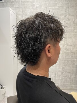 チラックス(ChilluX) お洒落な波巻きパーマ