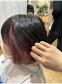イヤリングカラー　ピンク　ショートボブ