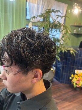 ハチ(.hachi) 大きめスパイラルパーマ