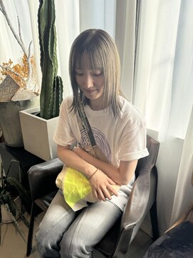 ニュード(niud) オリーブカラー