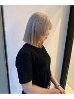 サロウィン 新潟万代店(SALOWIN)&nbsp;ホワイトブロンドミルクティーホワイトグレージュショートボブ