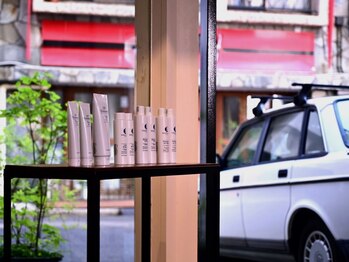 ロムサンク(L'HOMME CINQ)の写真/疲れが抜けない日々に。髪と頭皮をいたわる、静かで上質なヘッドスパをご提案。