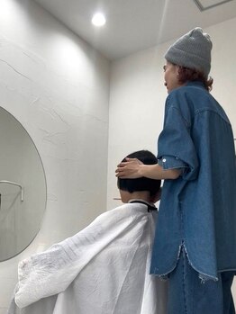 ユニ(uni.)の写真/肩の力をすっと抜ける優しい空間♪担当スタイリストが最後まで親身に寄り添って理想のスタイルを叶えます＊