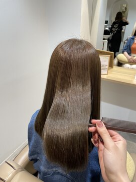 ヘアーアンドビューティーベリー(hair&beauty Very) beige